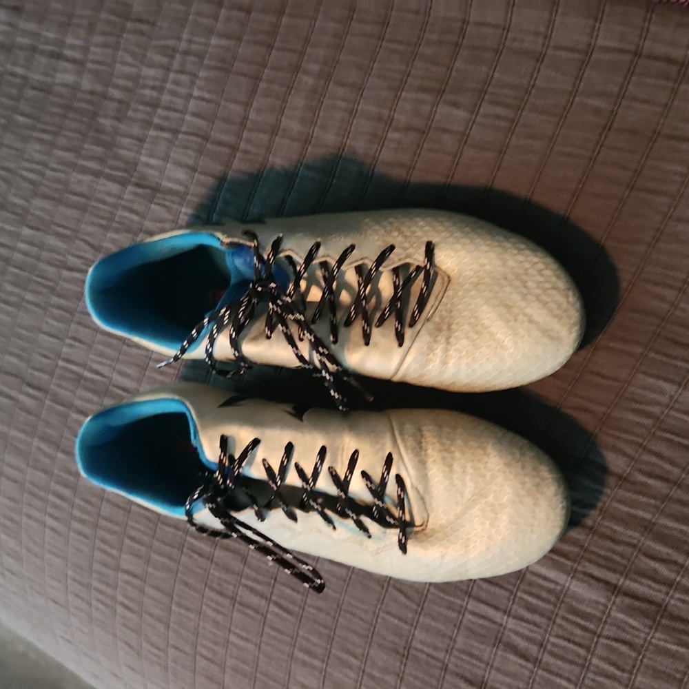 Adidas Messi cleats size 9 mens